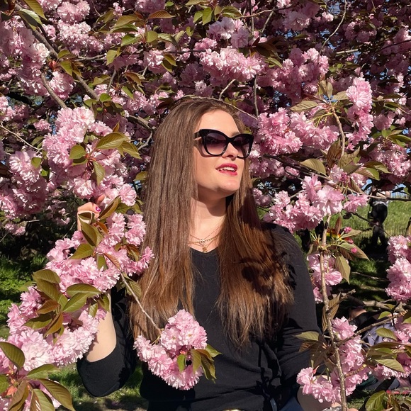 Meet The Posher - Picture 2 of 2